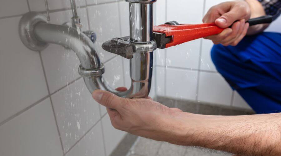 Expert burst pipe repair services in Weinert, TX